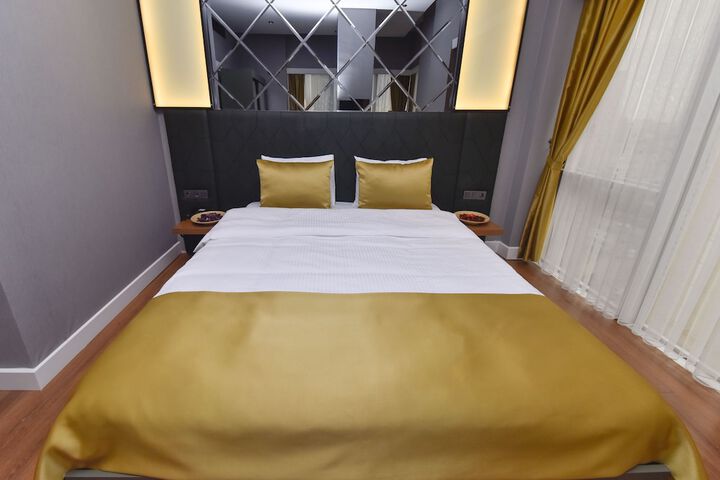 Room 12 of 49