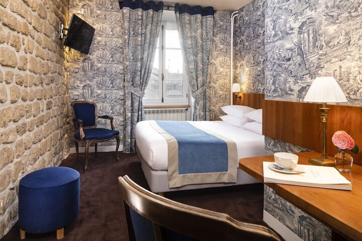 Room 15 of 94
