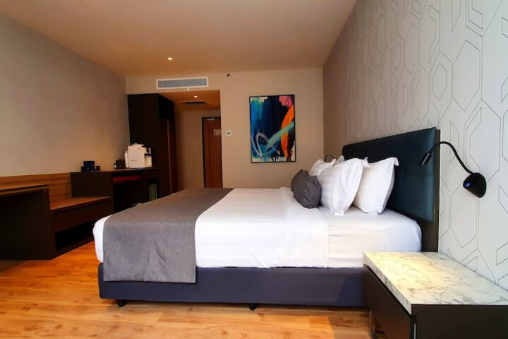 Room 13 of 41