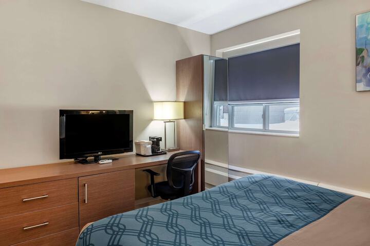 Room 28 of 40