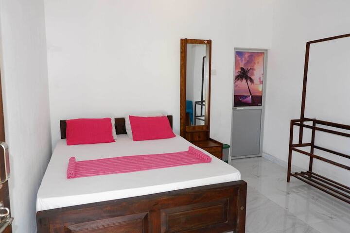 Room 2 of 26