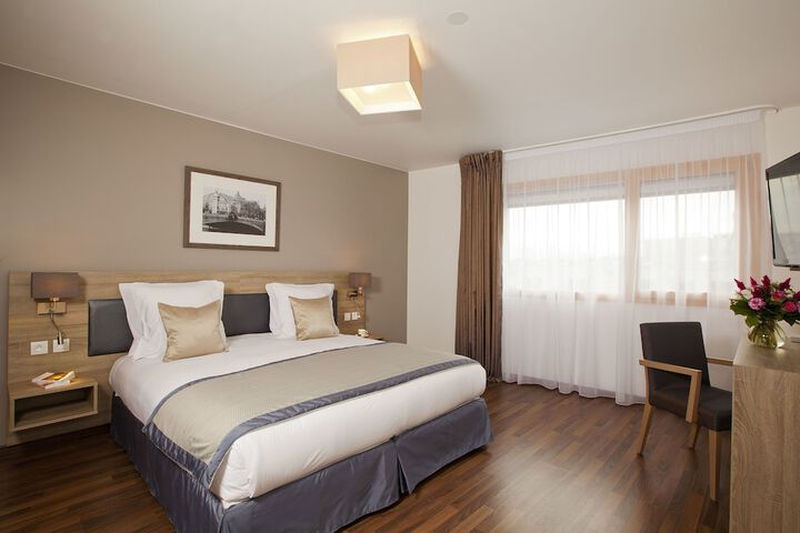 Room 3 of 24