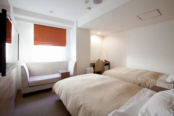 Room 16 of 75