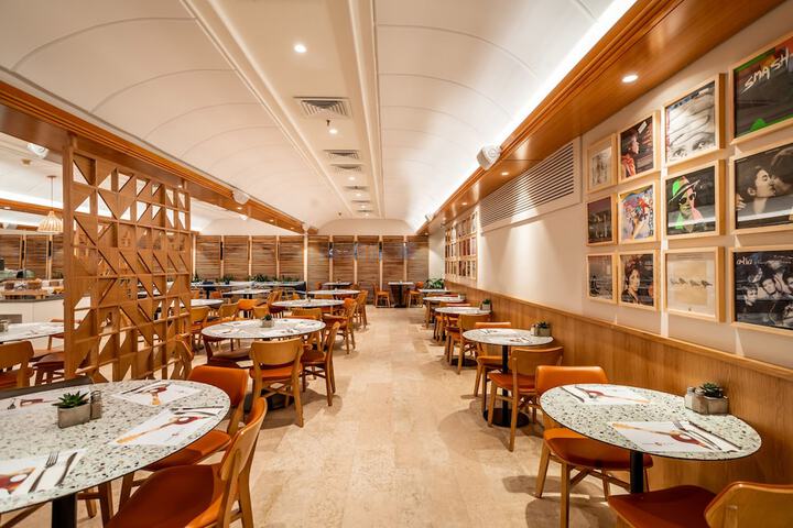 Dining 49 of 73
