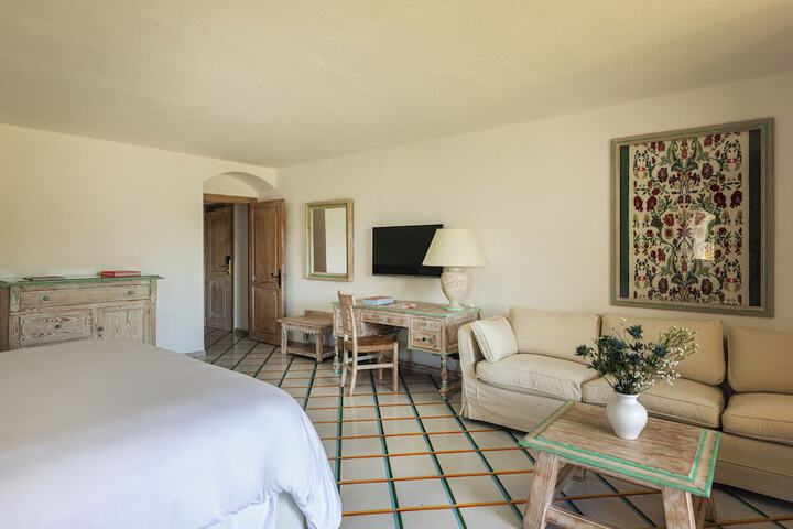 Room 27 of 170