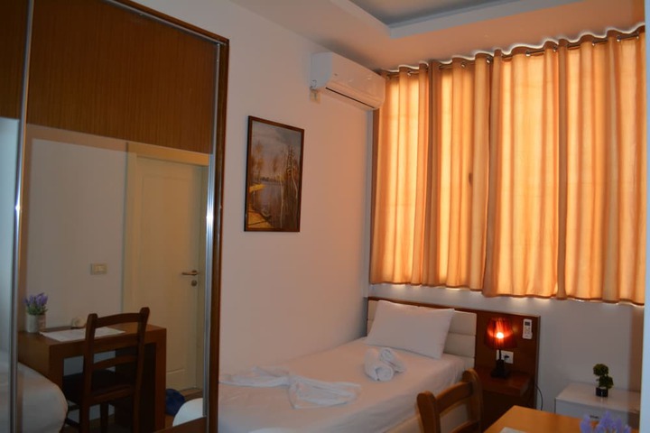 Room 2 of 55