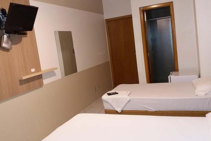 Room 7 of 36