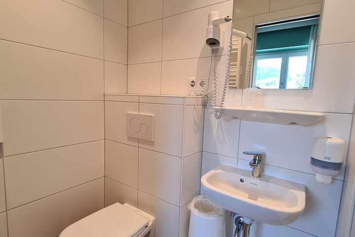 Room 45 of 62