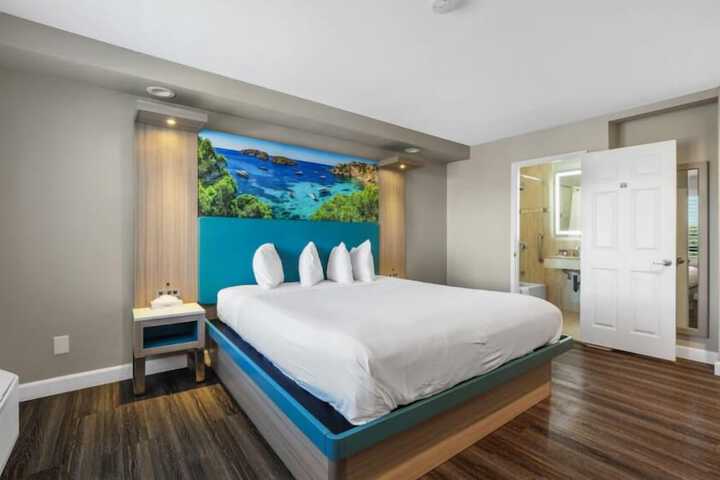 Room 14 of 34