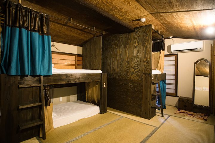 Room 25 of 66