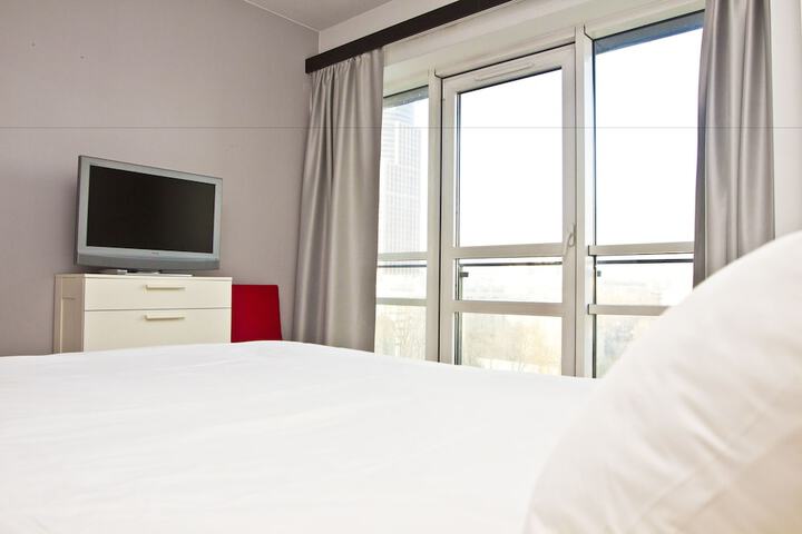 Room 5 of 88