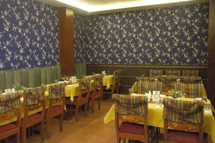 Dining 44 of 73
