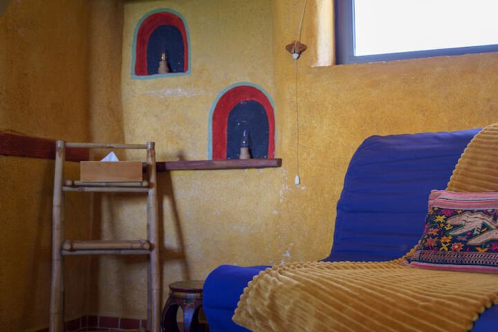 Room 72 of 160
