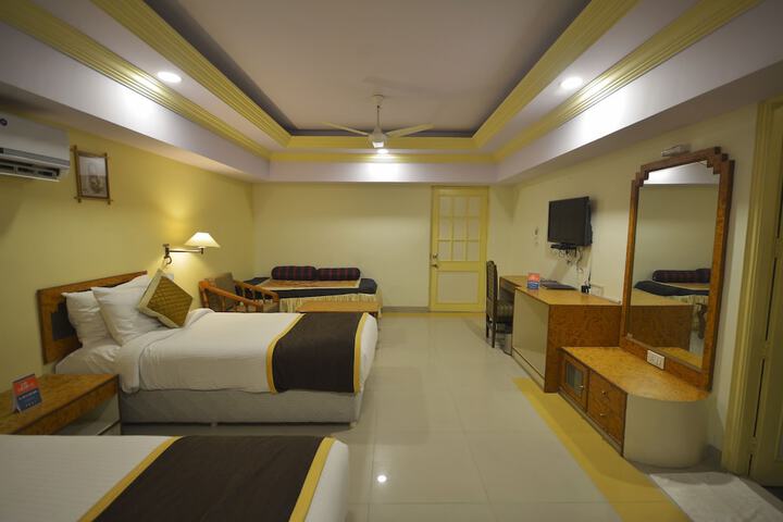 Room 13 of 46
