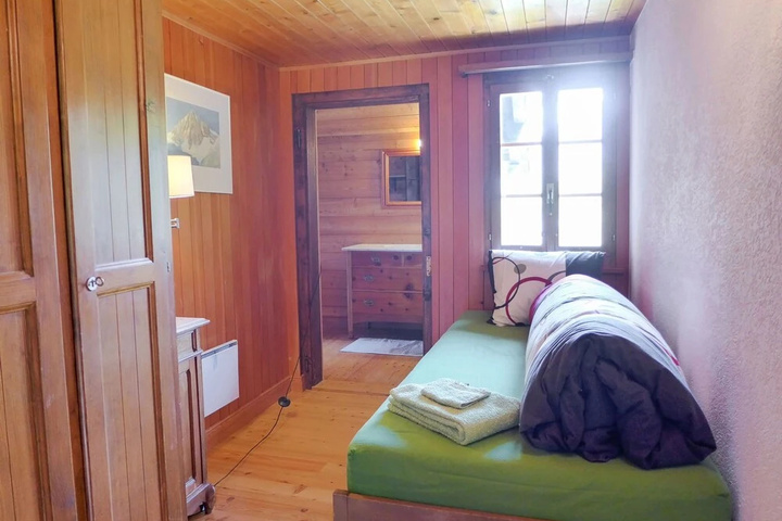 Room 4 of 22