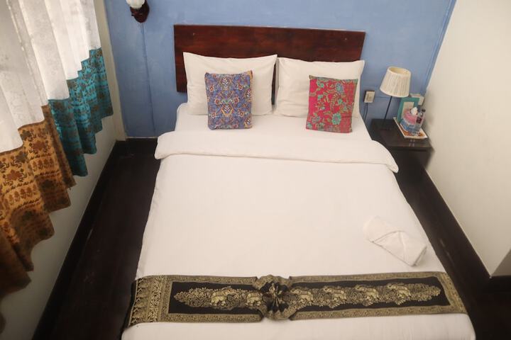 Room 29 of 90