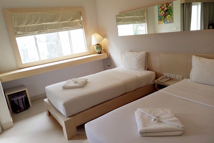 Room 34 of 99