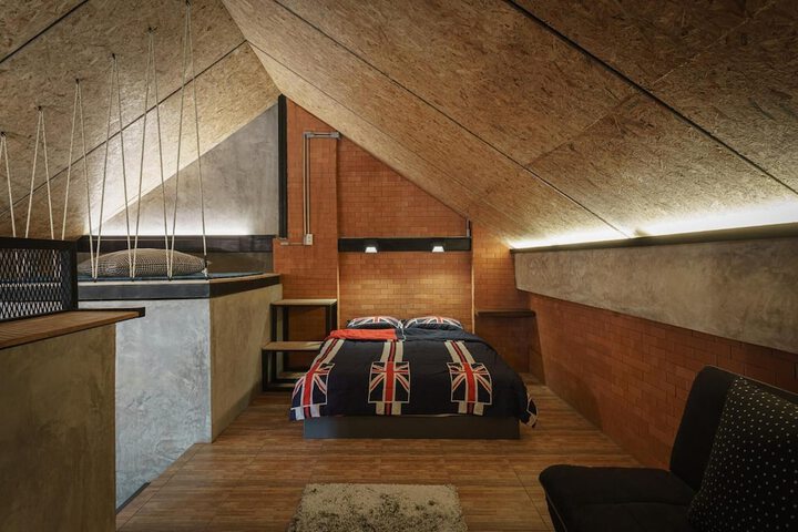 Room 15 of 52