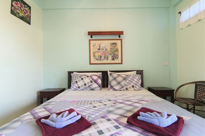 Room 13 of 30