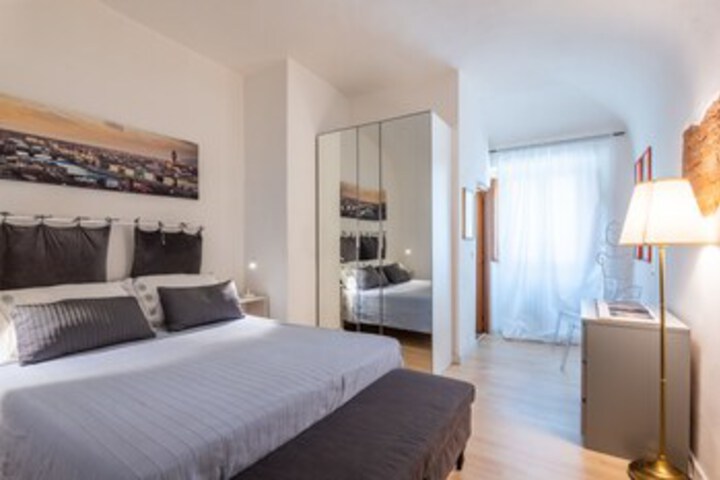 Romana Place