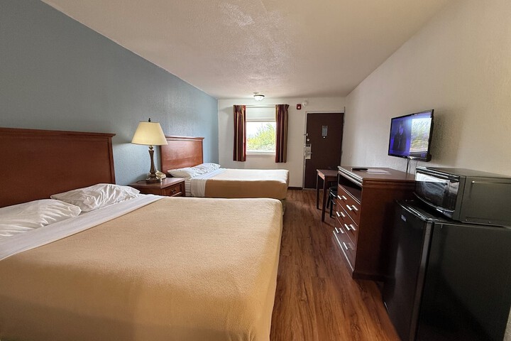 Room 8 of 15
