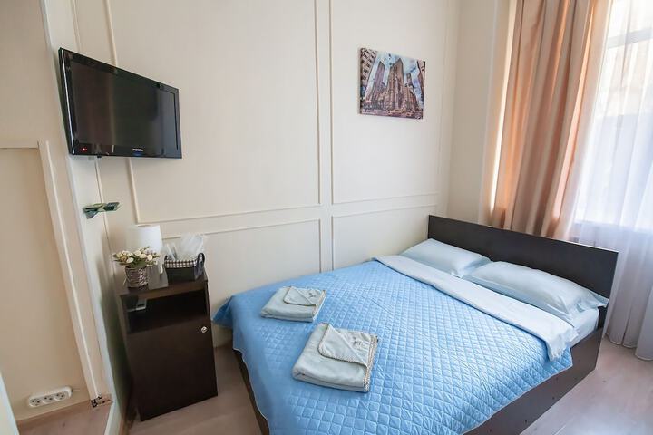 Room 9 of 35