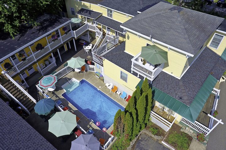 Beach Motel & Suites in Old Orchard Beach, ME