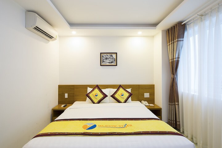 Room 15 of 64