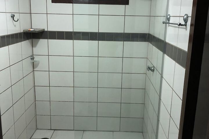 Room 12 of 17