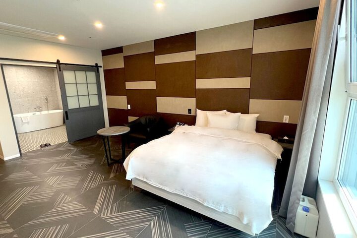 Room 50 of 140