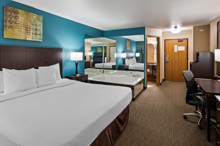 1 King Bed (23 of 53)