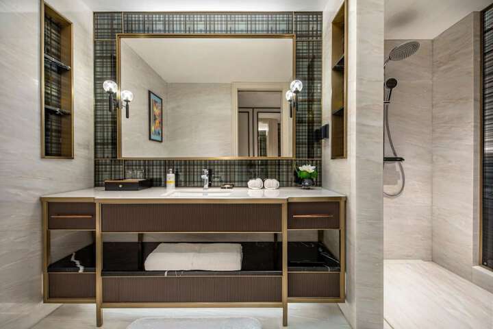 Room 45 of 133
