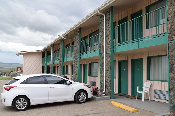 Property Grounds 42 of 44