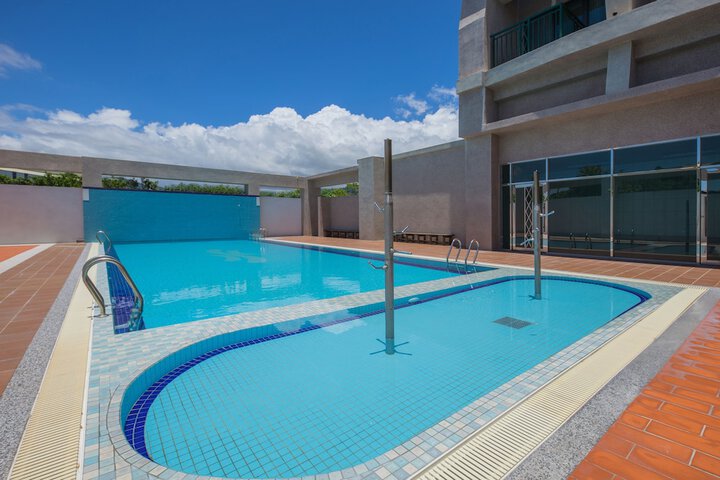 Pool 14 of 49
