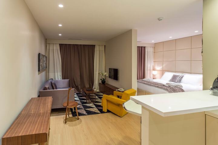 Room 5 of 46