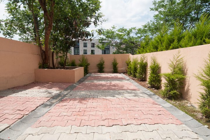 Property Grounds 22 of 27