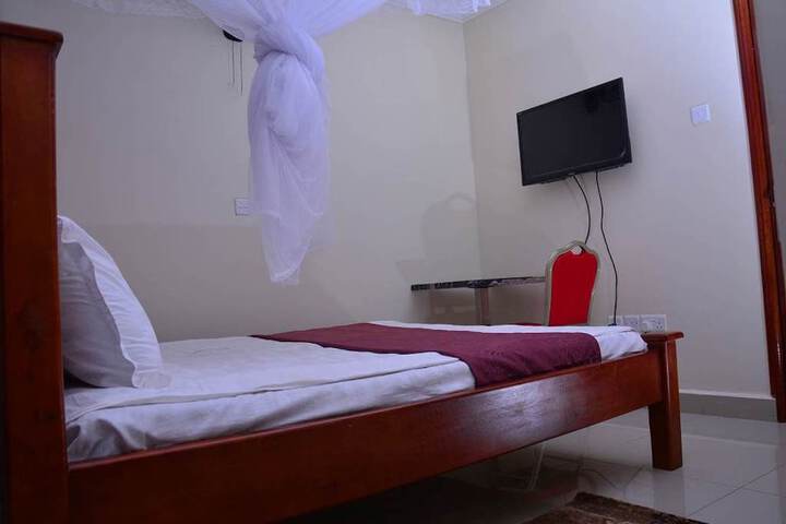 Room 7 of 26