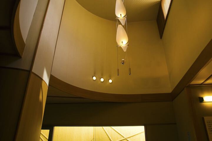 Hotel 2 of 125