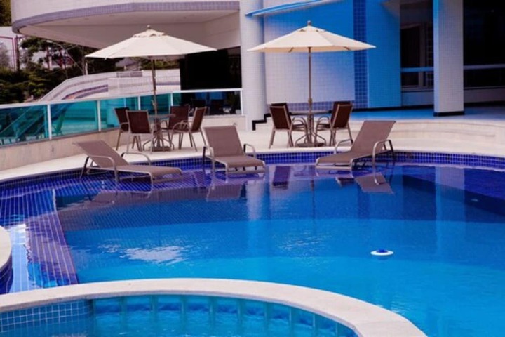 Pool Hotel