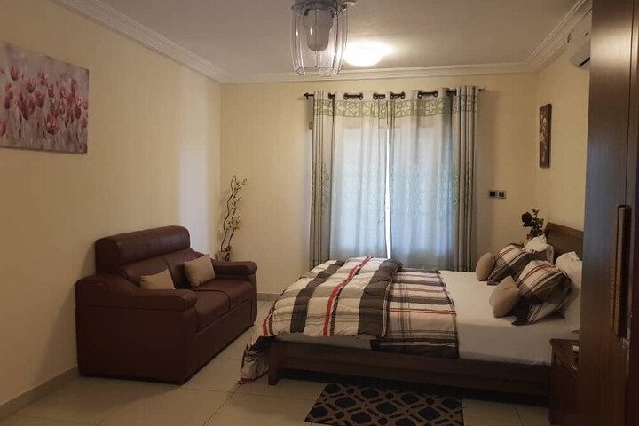 Room 5 of 49