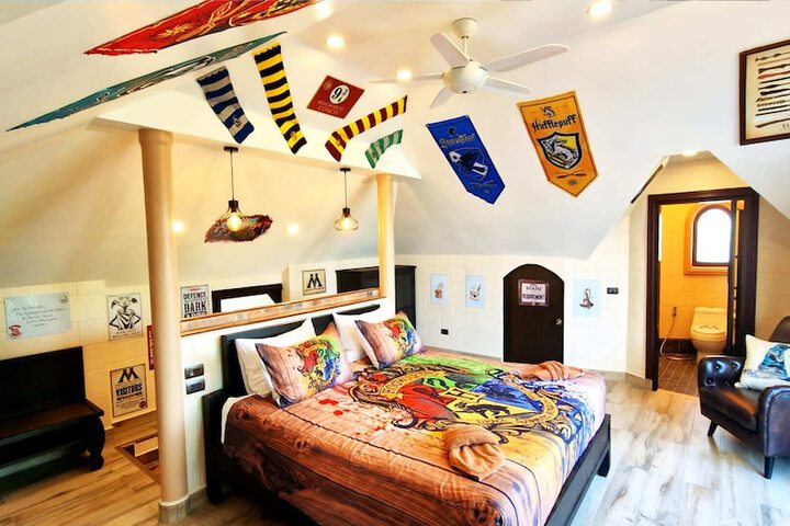 Room 10 of 45
