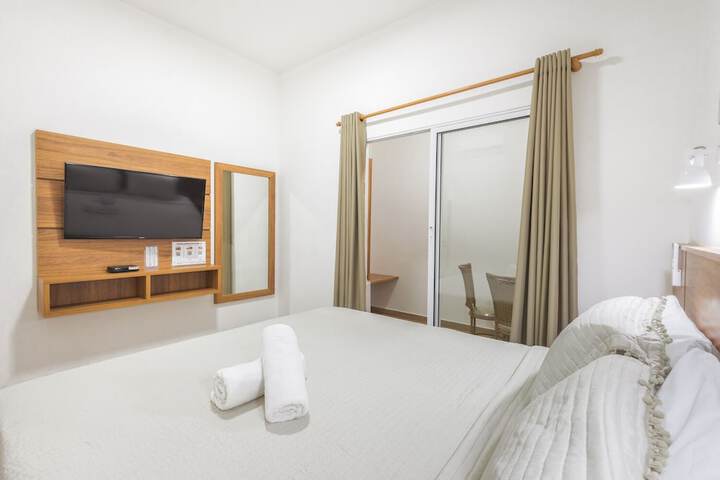 Room 32 of 202