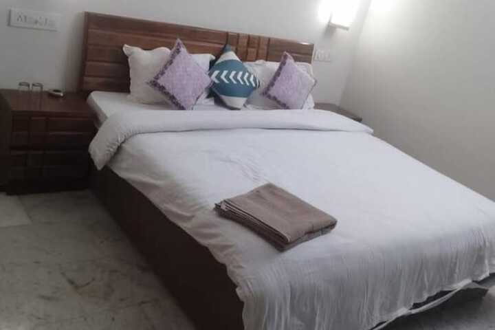 Goroomgo Marina Hills Resort Solan