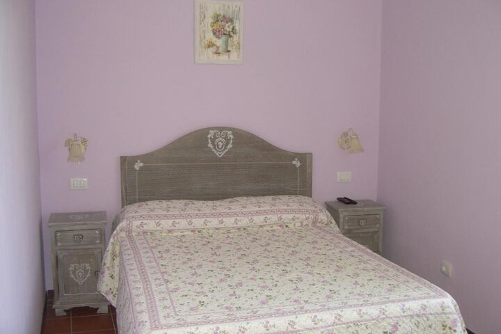Room 15 of 33