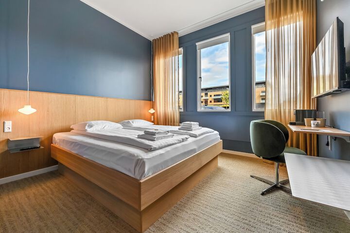 Room 3 of 40