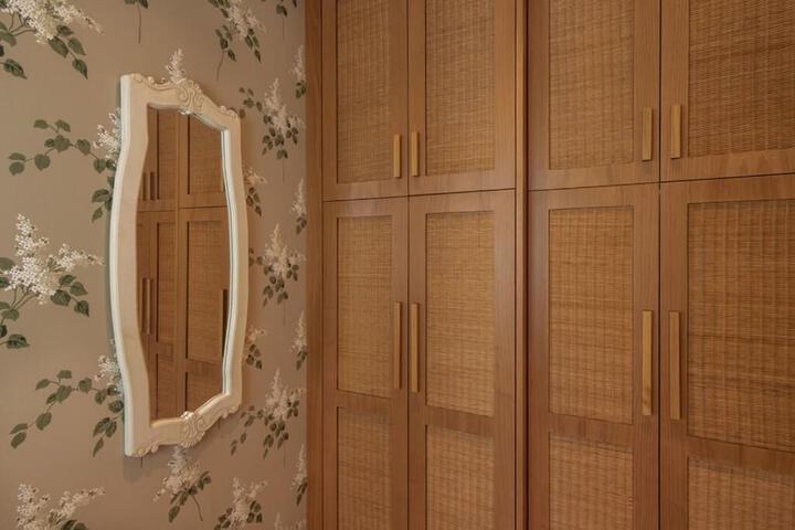 Room 4 of 67