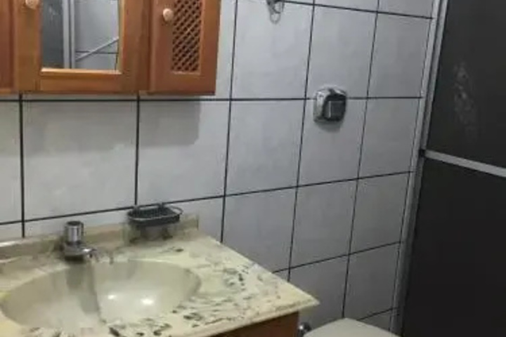 Room 9 of 9