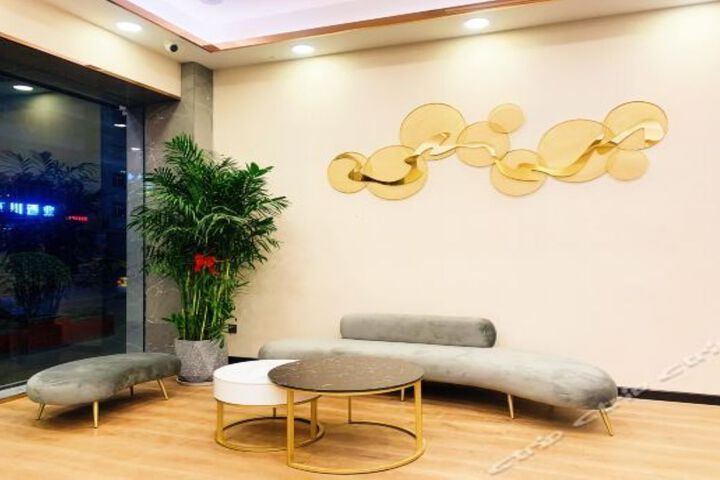 Hotel Interior 12 of 28
