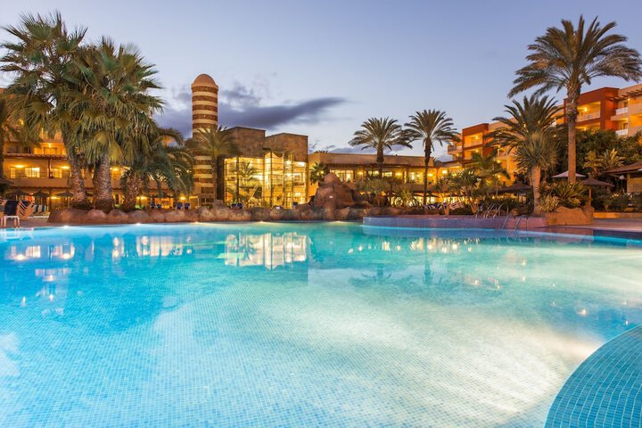 Pool Hotel