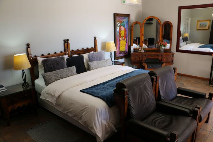 Room 34 of 232